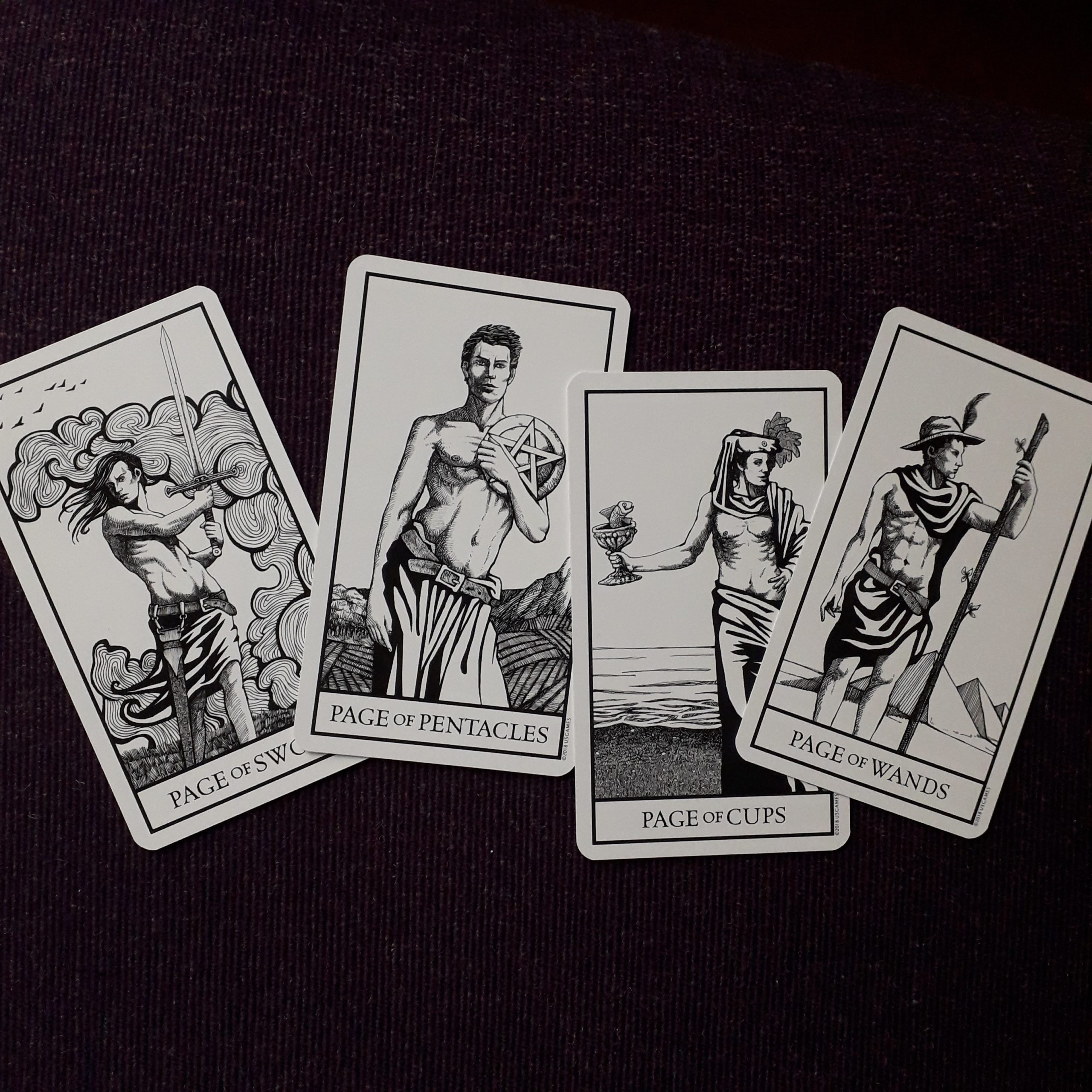 Page cards from The Bianco Nero Tarot
