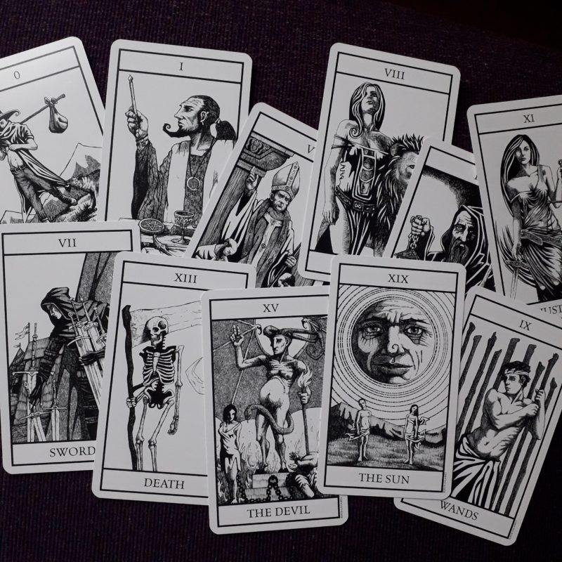 selection of cards from Bianca Nero Tarot